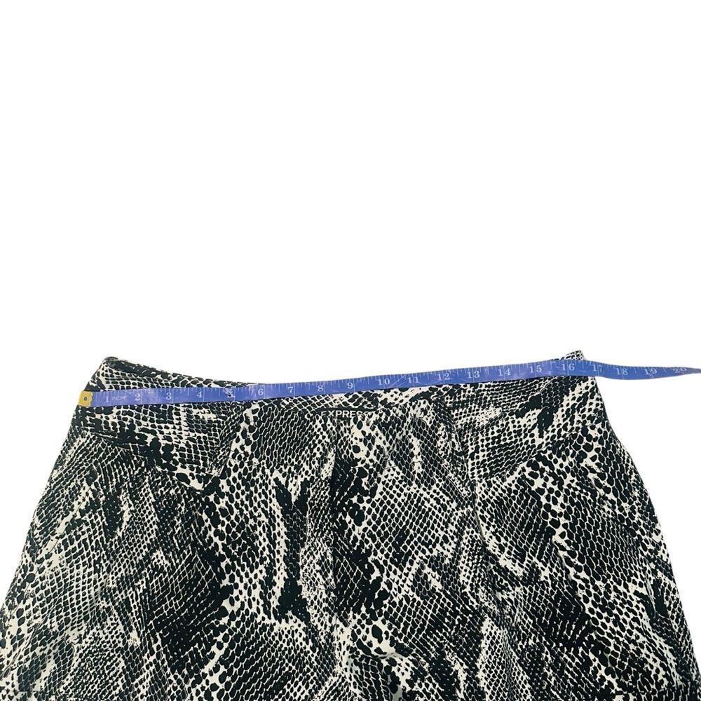 Express Black & White Snakeskin Python Print Sati… - image 7